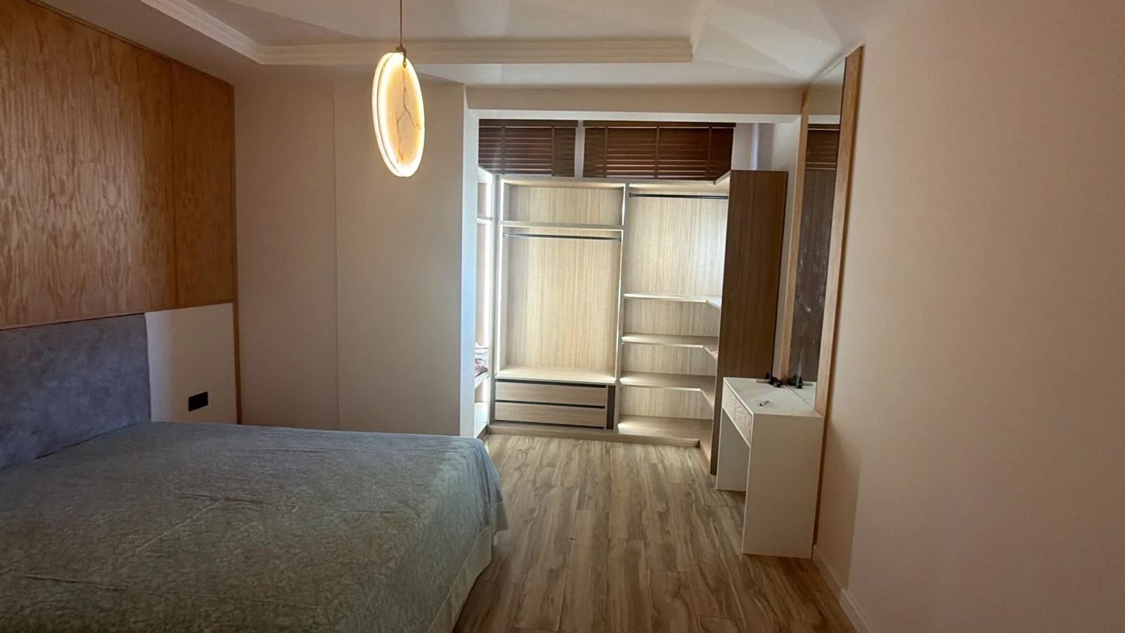 Shitet Apartament 2+1 | Rruga e Portit, Durrës