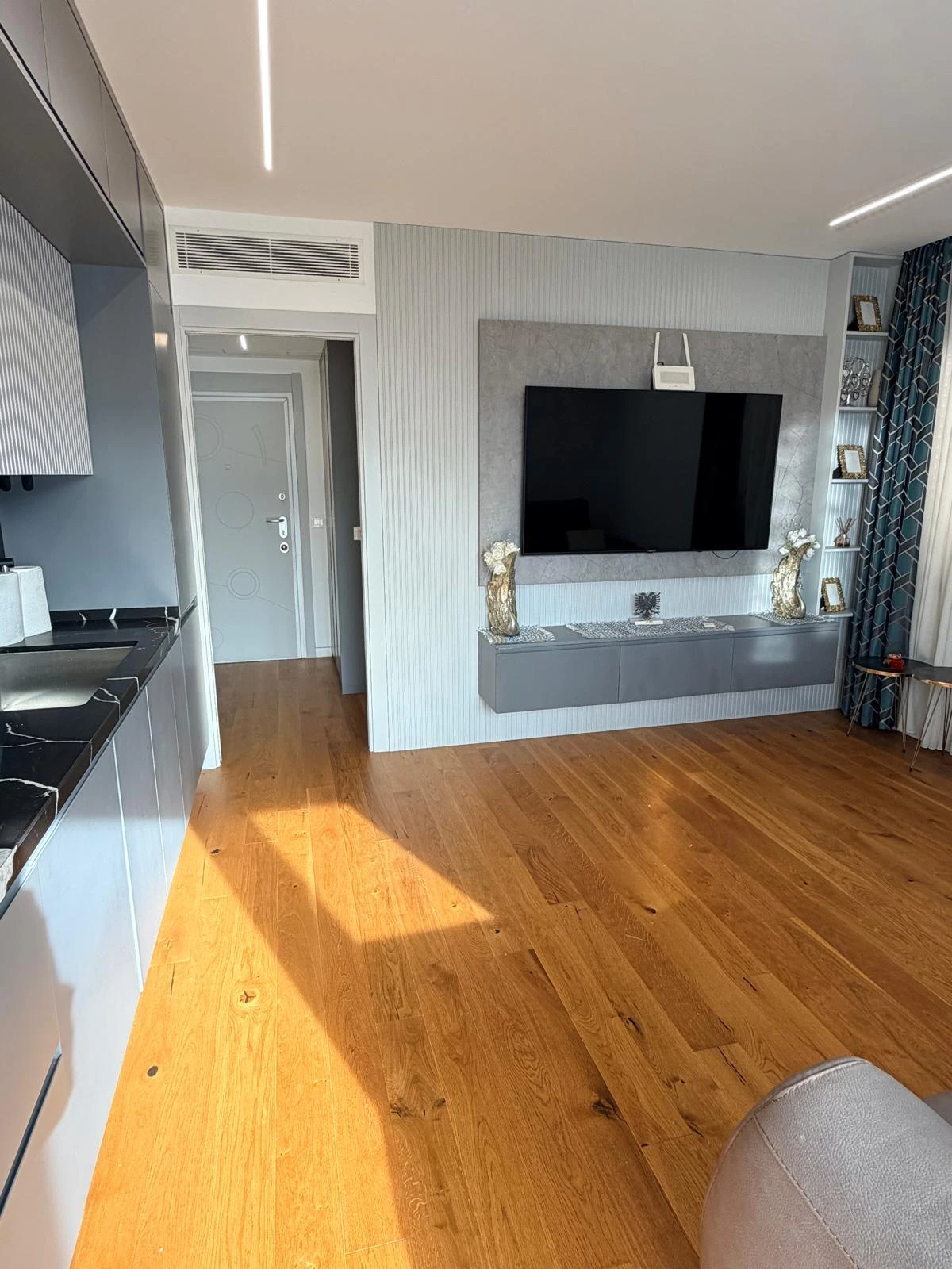 Shitet Apartament 2+1 Pamje Deti 20m nga Deti, ne Plazh Prane Ures Dajlanit, Durres (5/19)