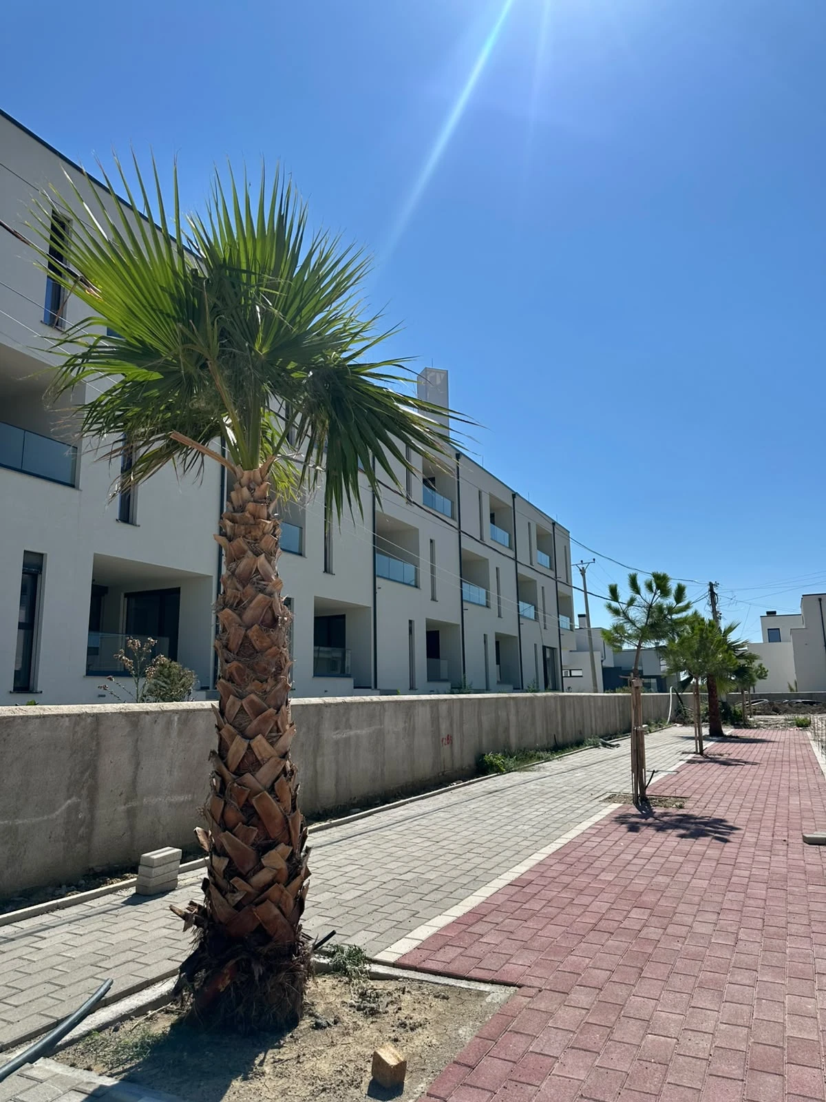 Apartament 1+1 me oborr privat në Torquoise Marina (12/20)