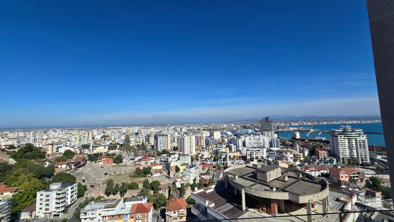 Shitet Apartament 2+1 me Pamje Panoramike në Vollga, Durrës (2/3)