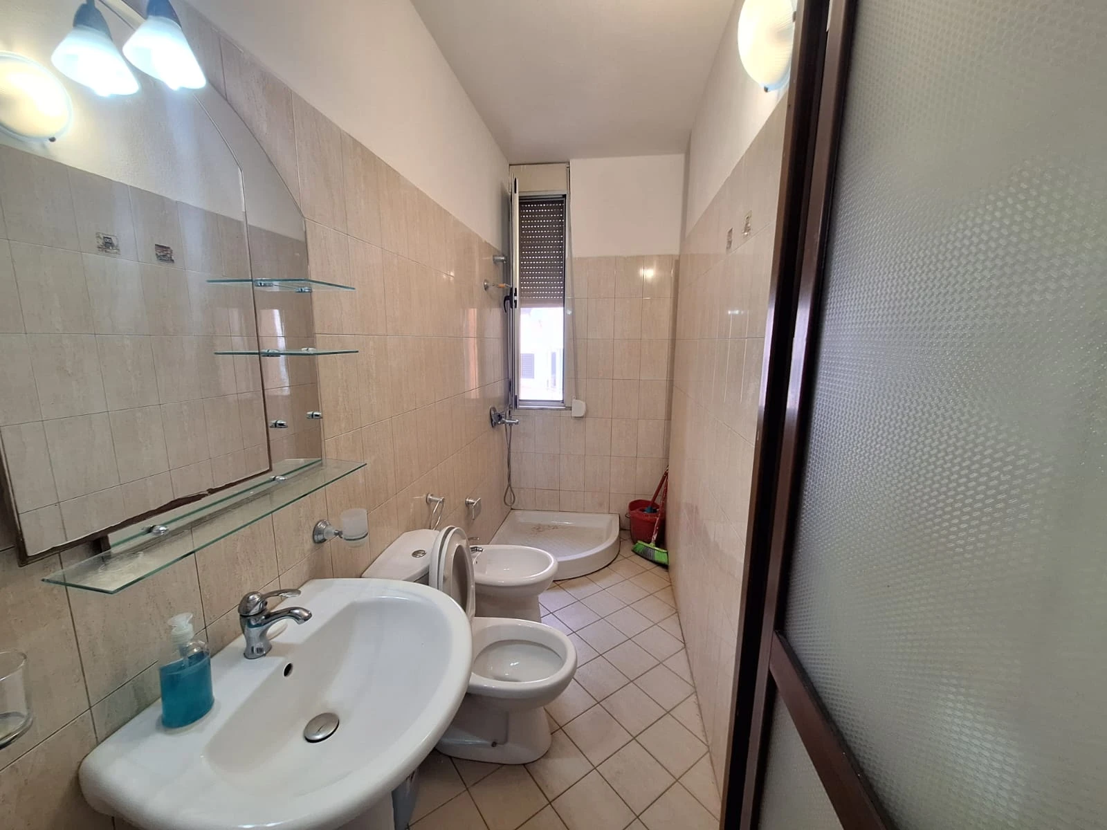 Shitet Apartament 1+1 Me Vija e Pare me Pamje Deti Anesore te Shkembi Kavajes. (4/13)