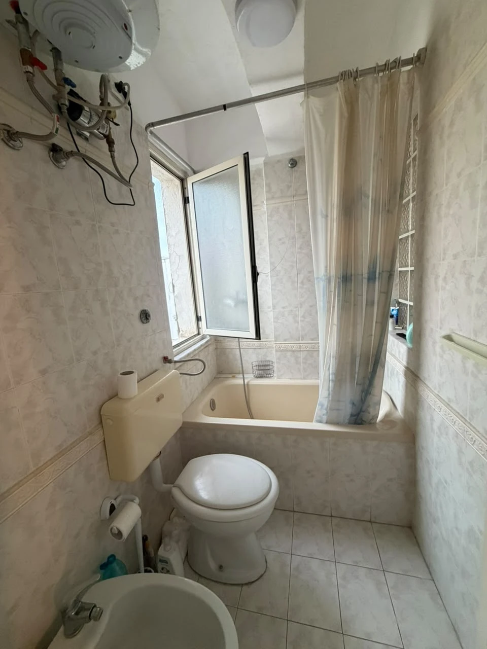 Apartament 3+1 ne Shitje Prane Rruges PORTIT,QENDER, Durres (11/11)