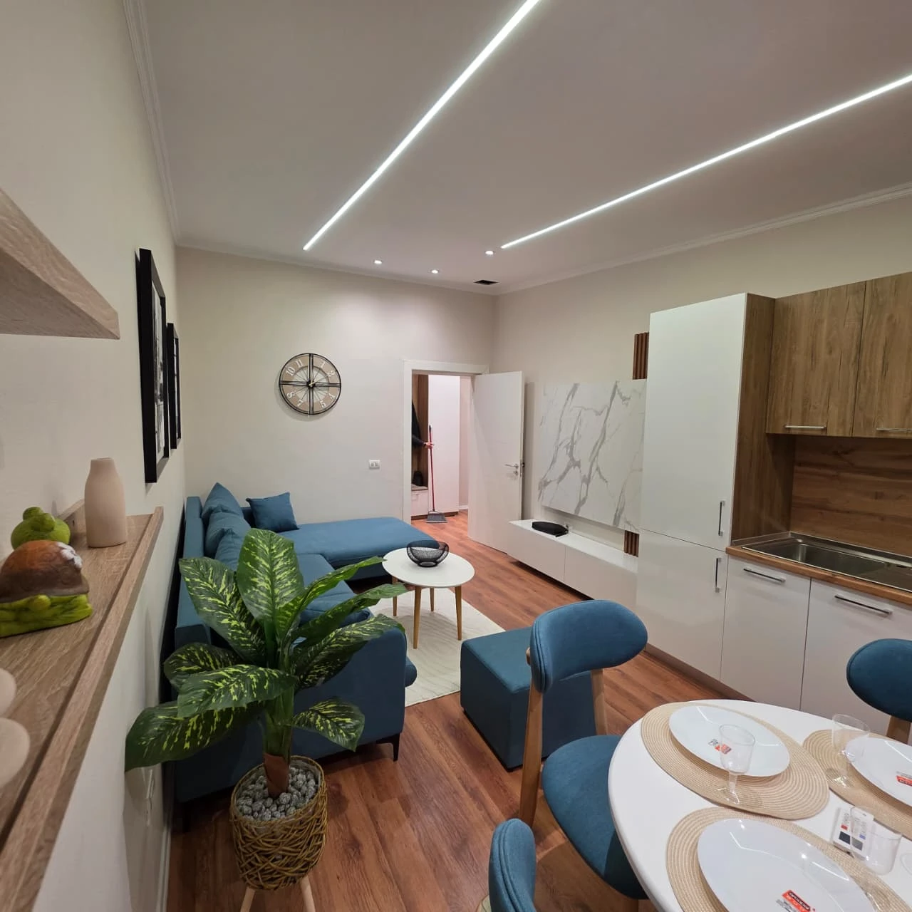Shitet Apartament 1+1 – 100 m nga Plazhi, pranë Hotel Adriatik | Durrës