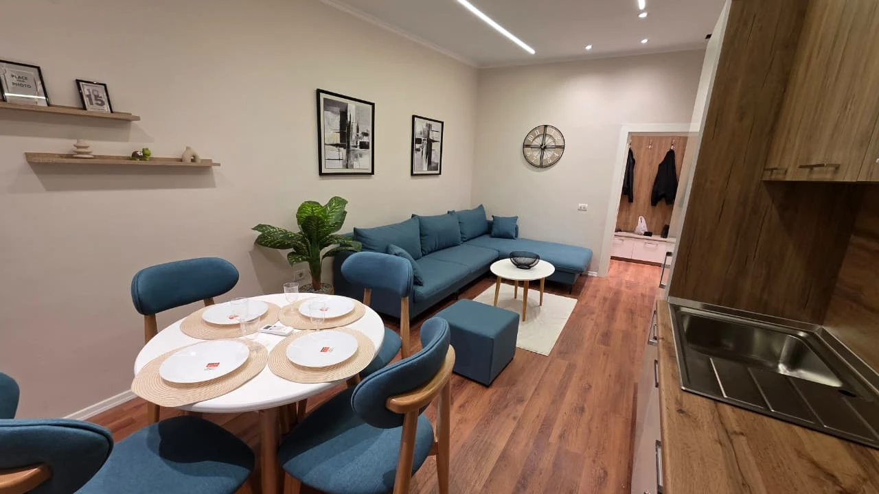 Shitet Apartament 1+1 – 100 m nga Plazhi, pranë Hotel Adriatik | Durrës (3/9)