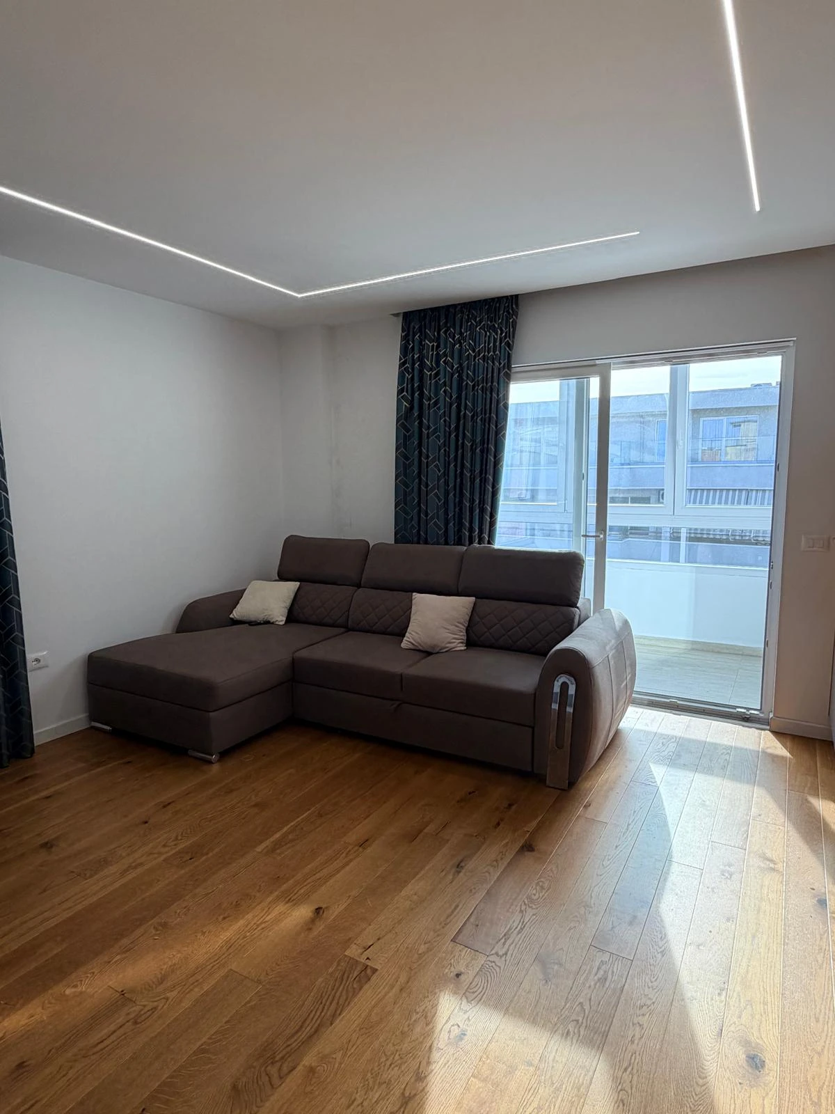 Apartment 2+1 for Sale Sea View 20m from the Sea, on the Beach near Dajlani Bridge, Durres (2/20)