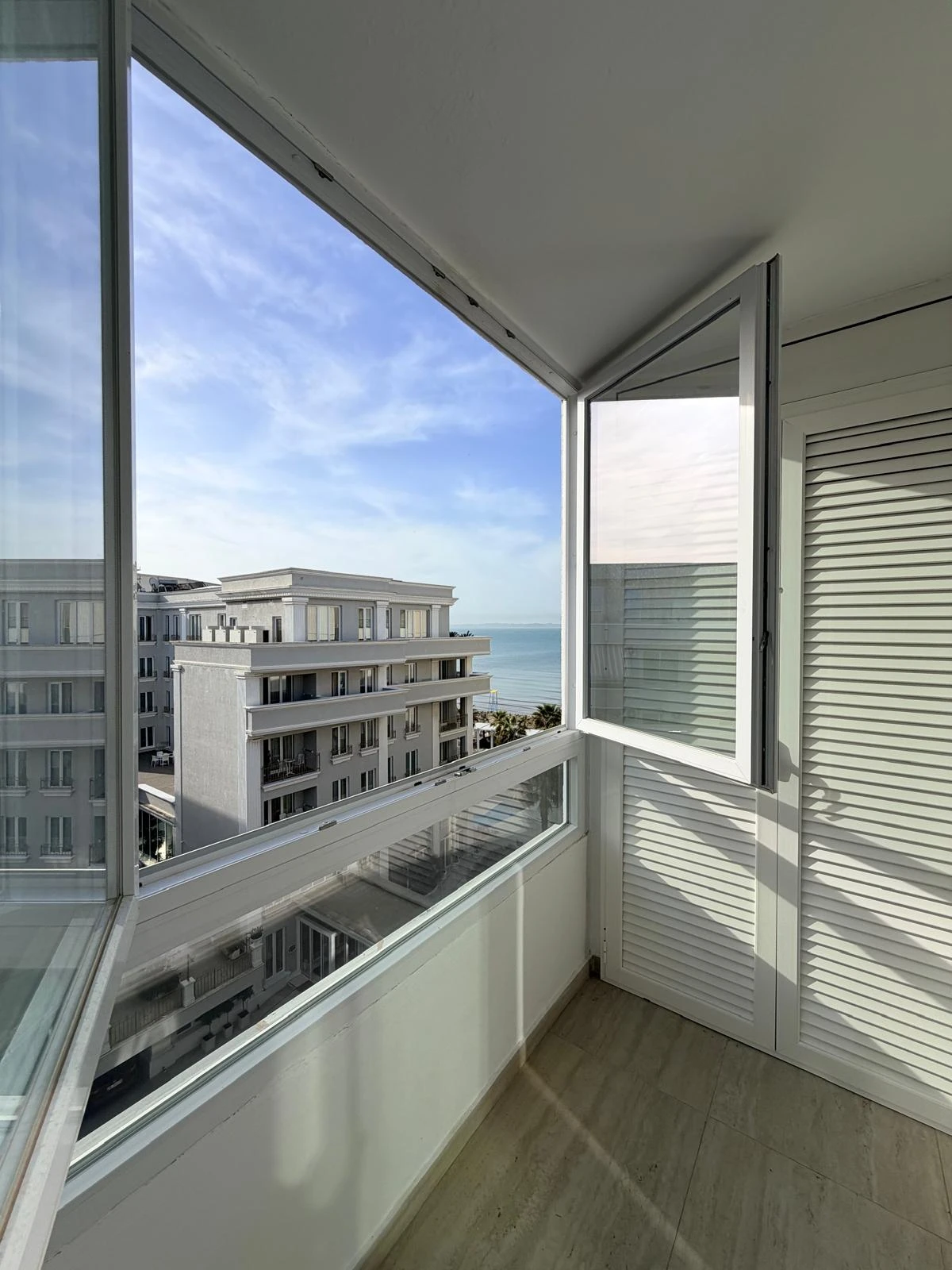 Apartment 2+1 for Sale Sea View 20m from the Sea, on the Beach near Dajlani Bridge, Durres (11/20)