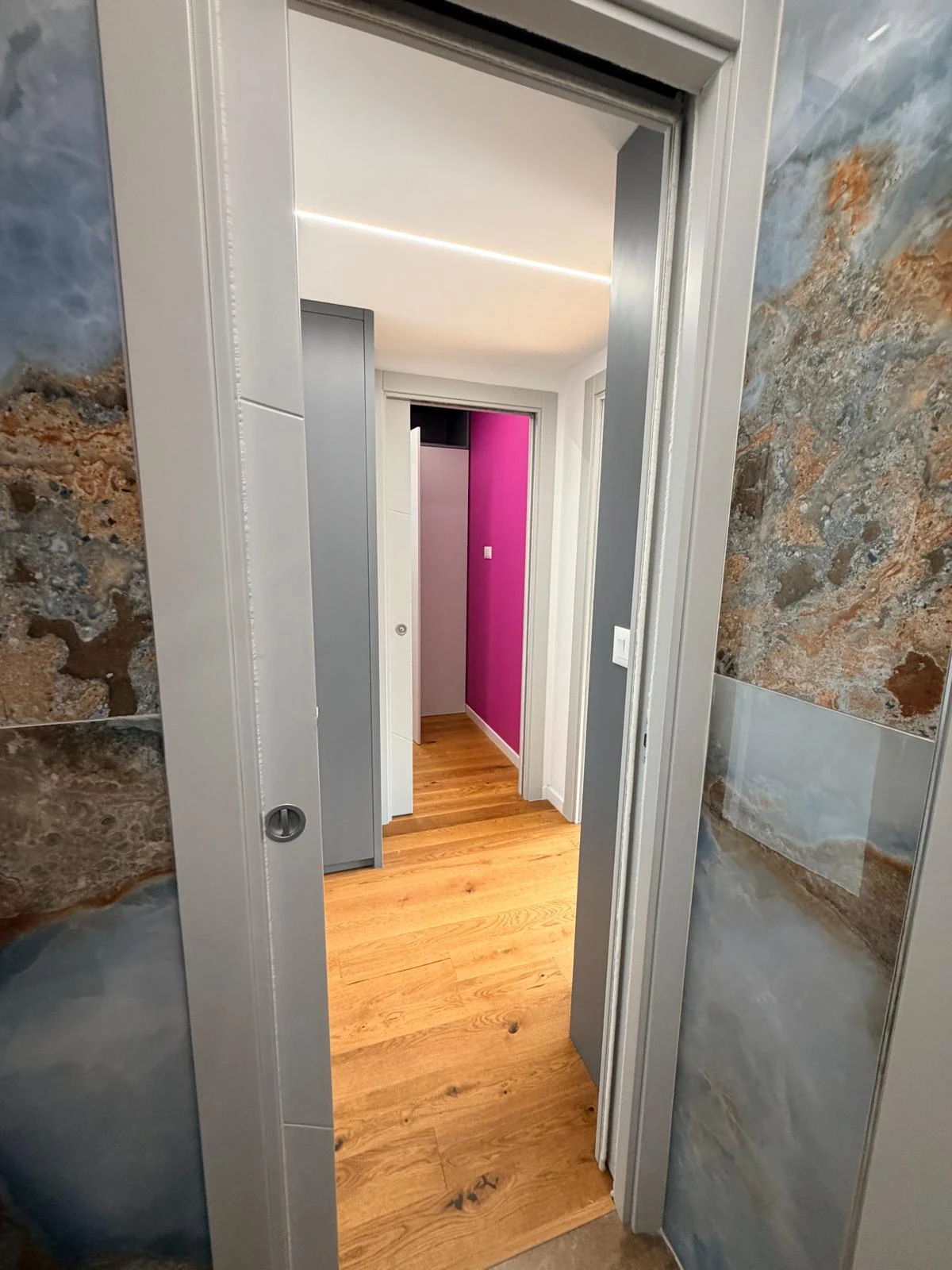 Shitet Apartament 2+1 Pamje Deti 20m nga Deti, ne Plazh Prane Ures Dajlanit, Durres (19/20)