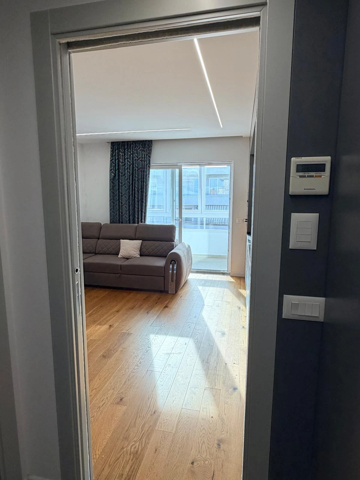 Shitet Apartament 2+1 Pamje Deti 20m nga Deti, ne Plazh Prane Ures Dajlanit, Durres (7/20)