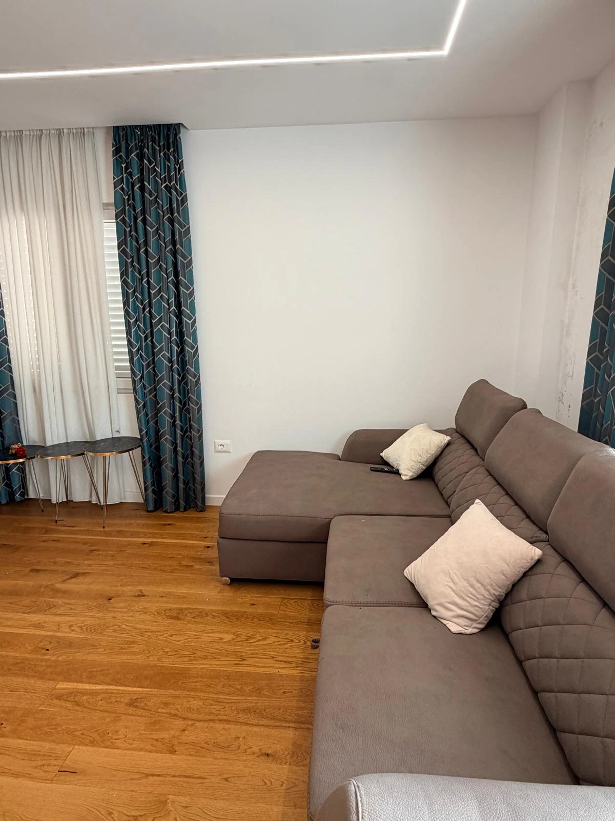 Shitet Apartament 2+1 Pamje Deti 20m nga Deti, ne Plazh Prane Ures Dajlanit, Durres (8/20)