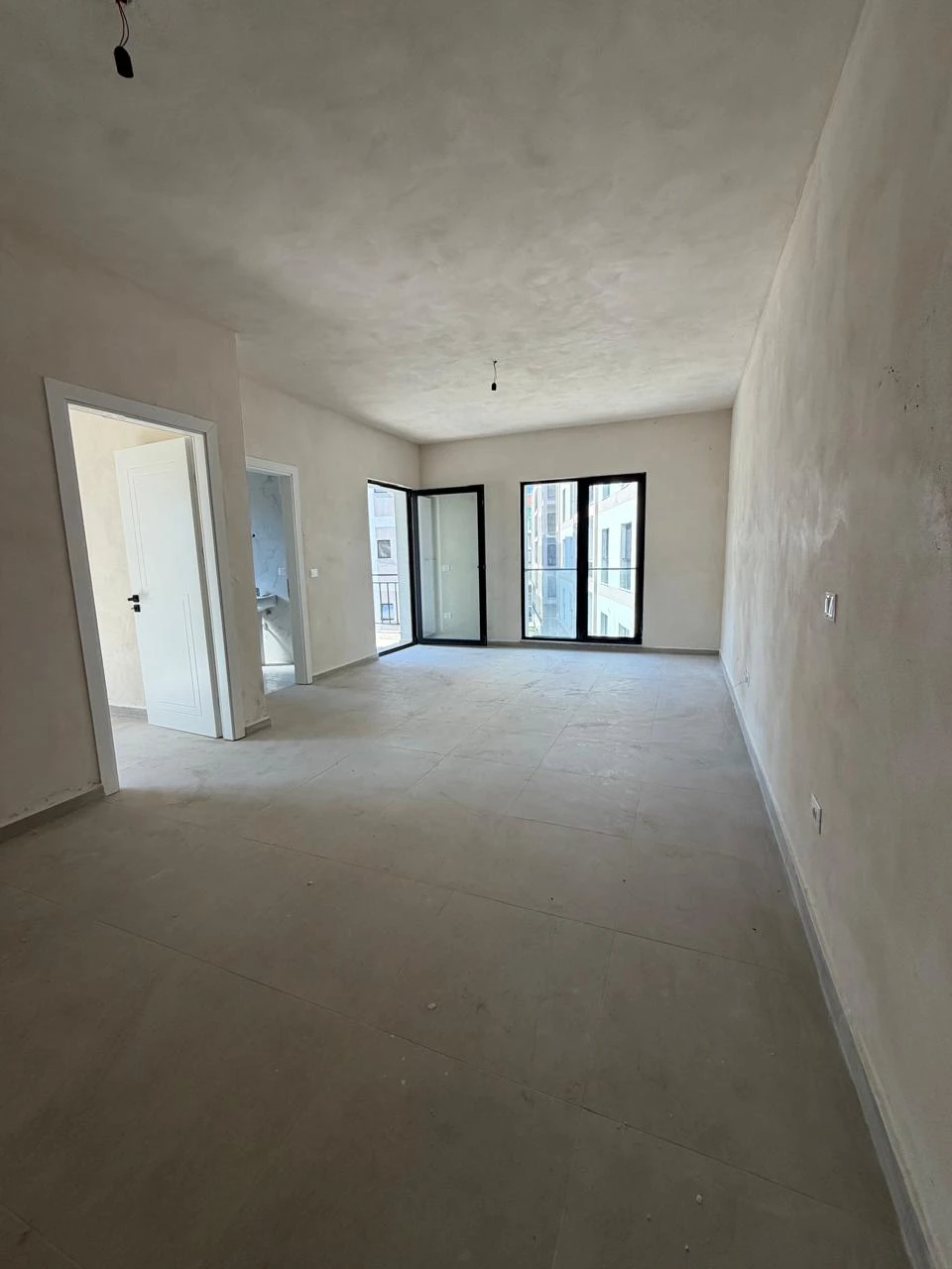 Apartament 1+1 me Pamje Pishine Tek Rezidenca ORIENTAL,GOLEM (4/8)