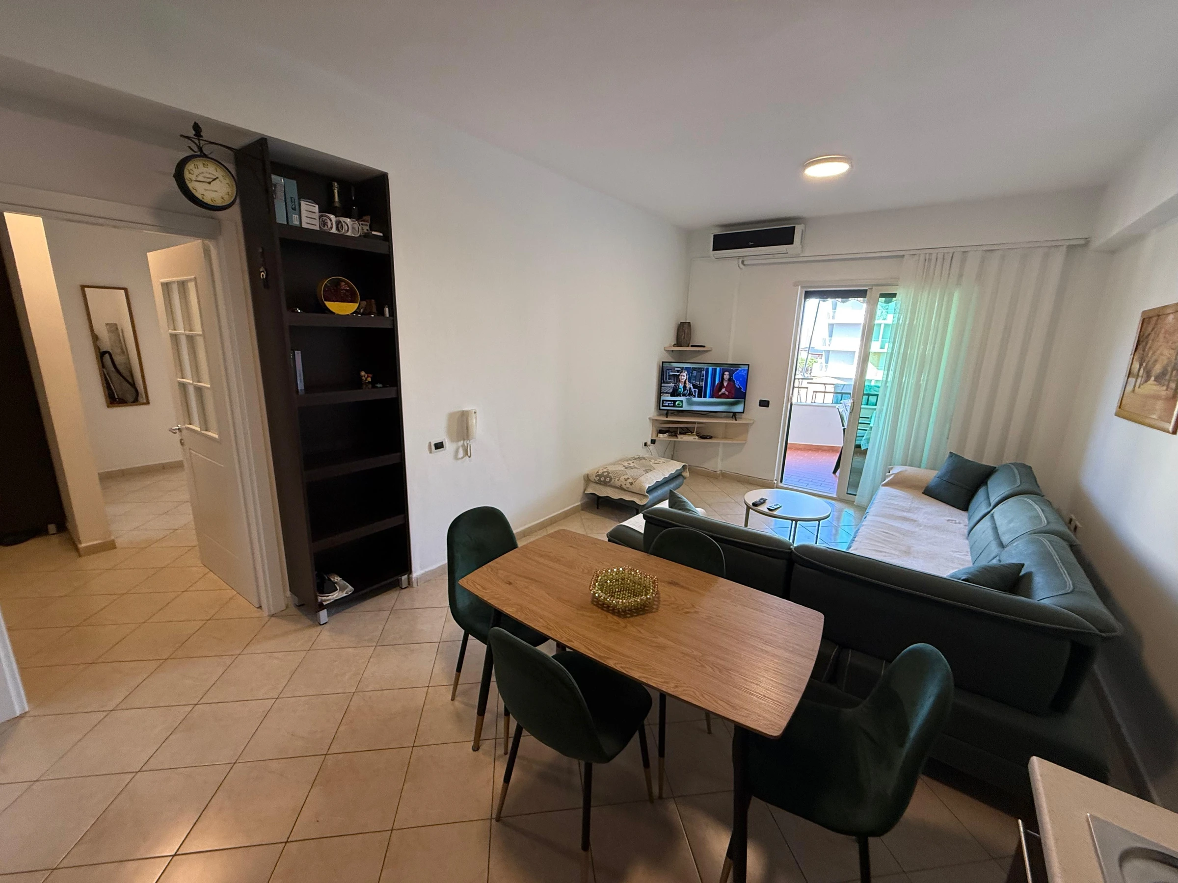 Apartment 2+1 for Sale, Second Line to the Sea at the Kavajë Rock (4/19)