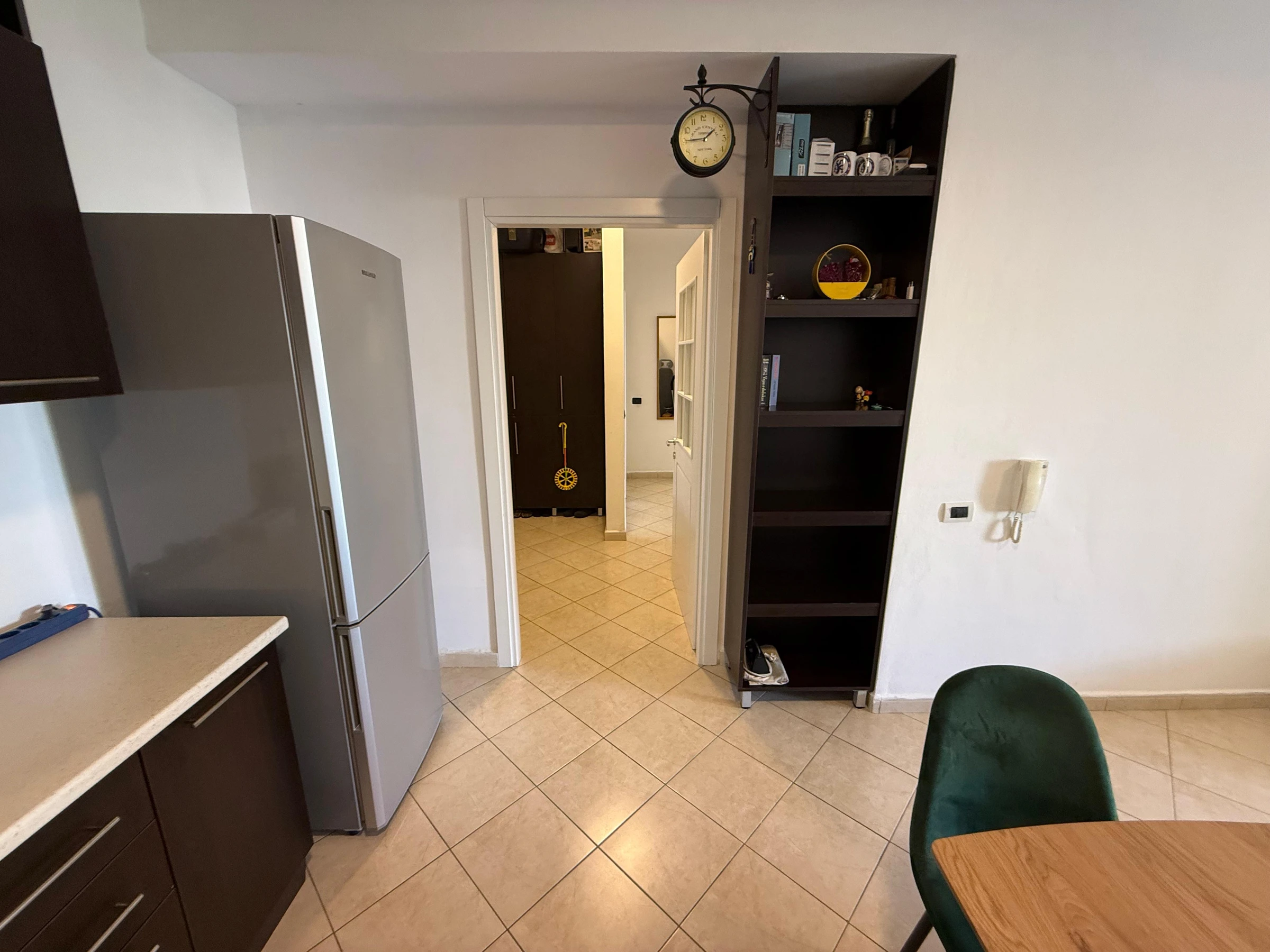 Apartment 2+1 for Sale, Second Line to the Sea at the Kavajë Rock (5/19)