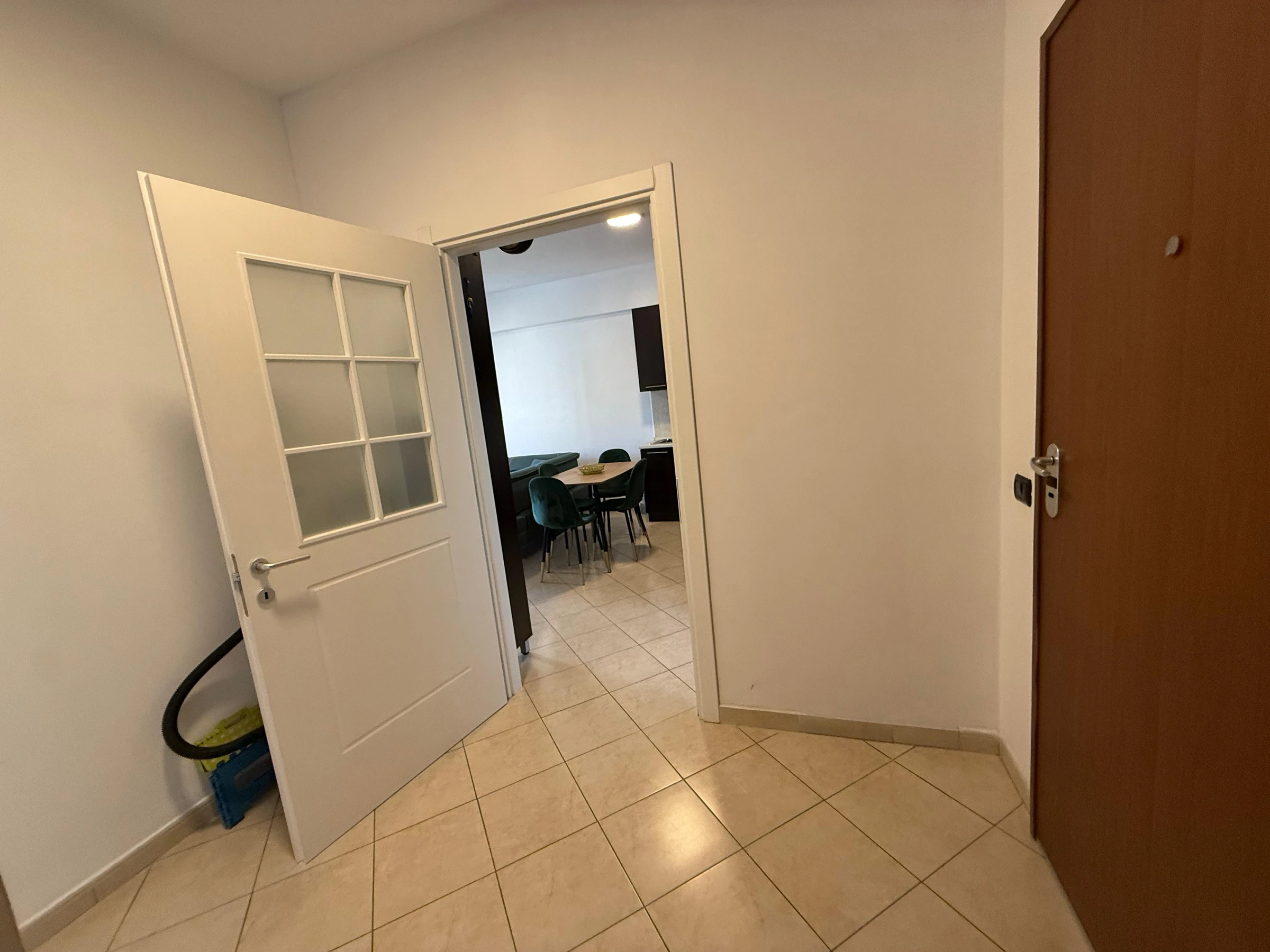Apartment 2+1 for Sale, Second Line to the Sea at the Kavajë Rock (7/19)