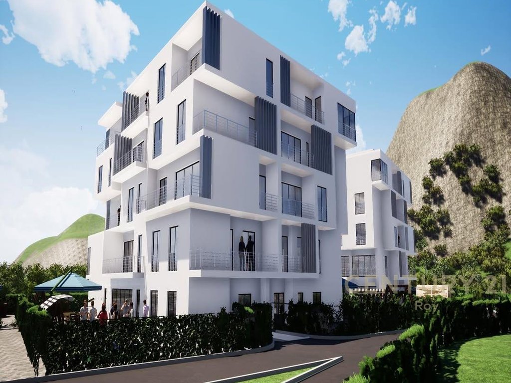 2+1+2 Apartment for Sale in Currila, Durres (10/20)