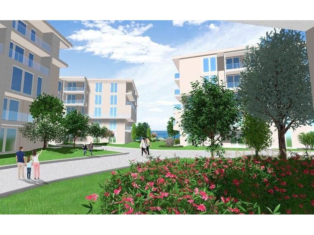 2+1+2 Apartment for Sale in Currila, Durres (13/14)