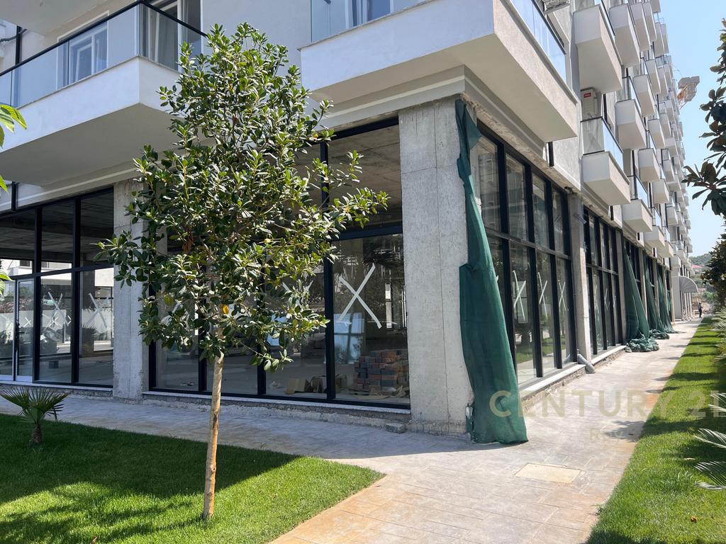 Commercial premises for sale, new construction, Golem