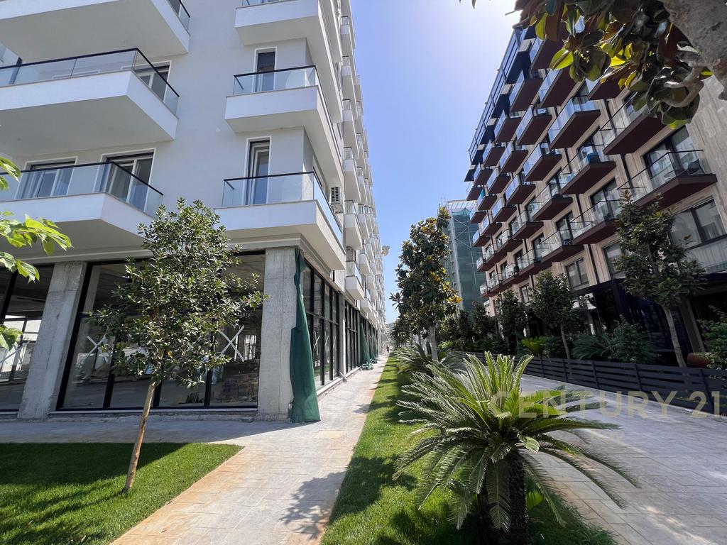 Commercial premises for sale, new construction, Golem