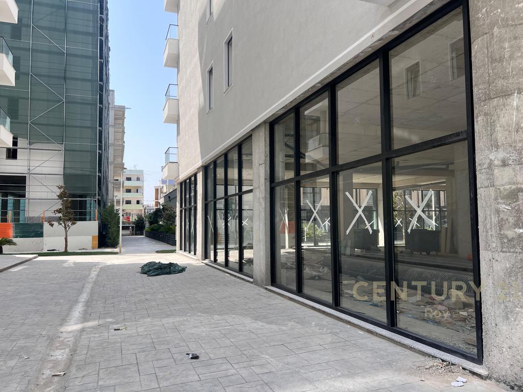 Commercial premises for sale, new construction, Golem