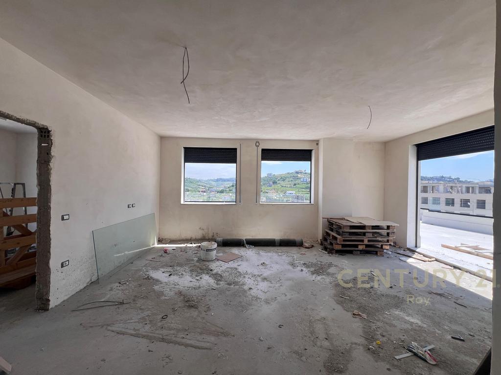 Shitet Penthouse 2+1+2, "në Rezidencën Vm", në Golem