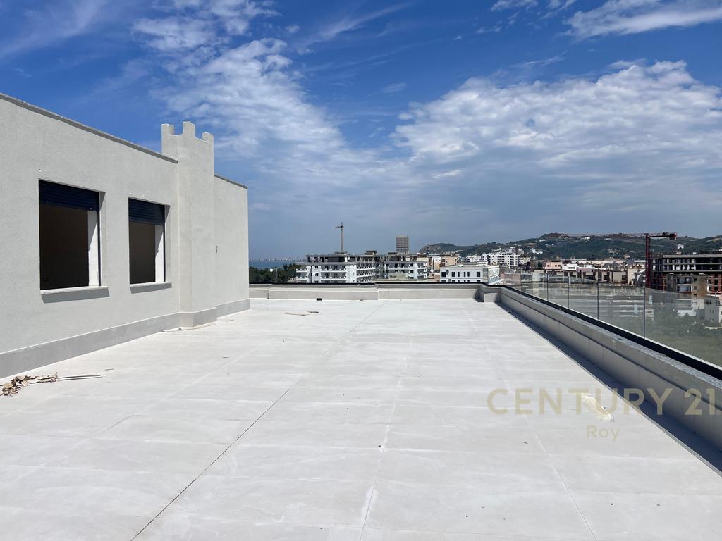 Shitet Penthouse 2+1+2, "në Rezidencën Vm", në Golem