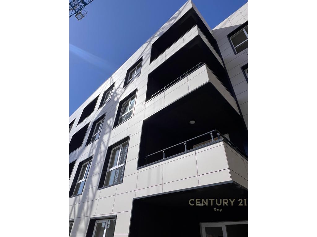 Studio Apartment for Sale in the "Montevideo" Residence in Mali Robit
