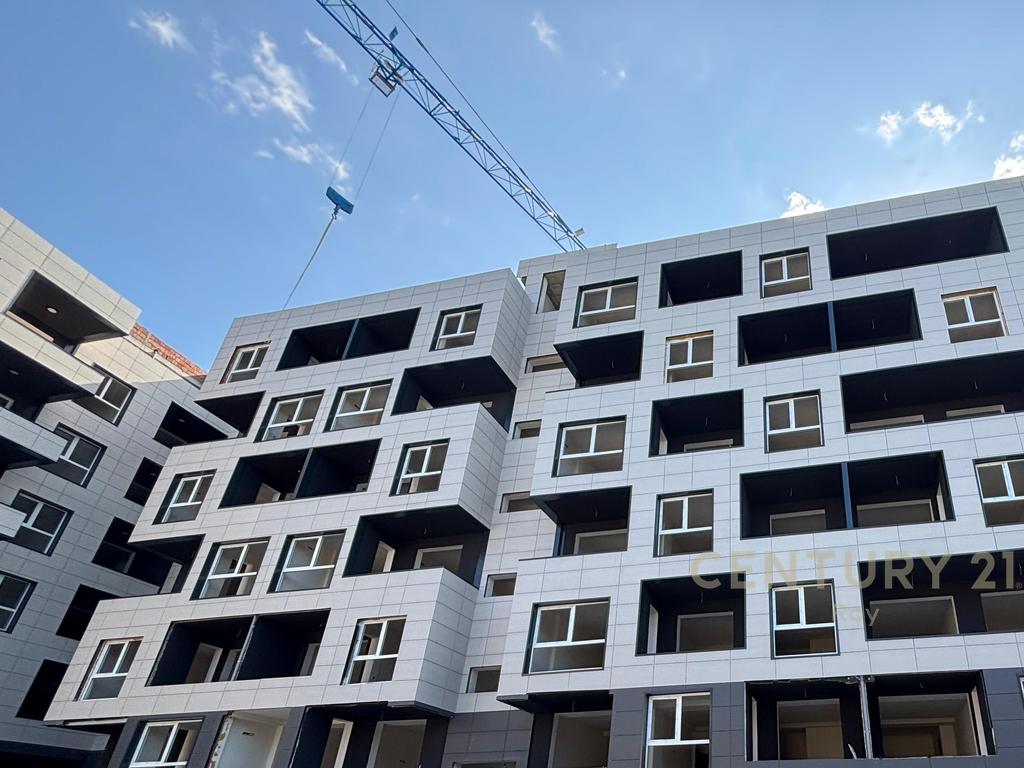 Studio Apartment for Sale in the "Montevideo" Residence in Mali Robit