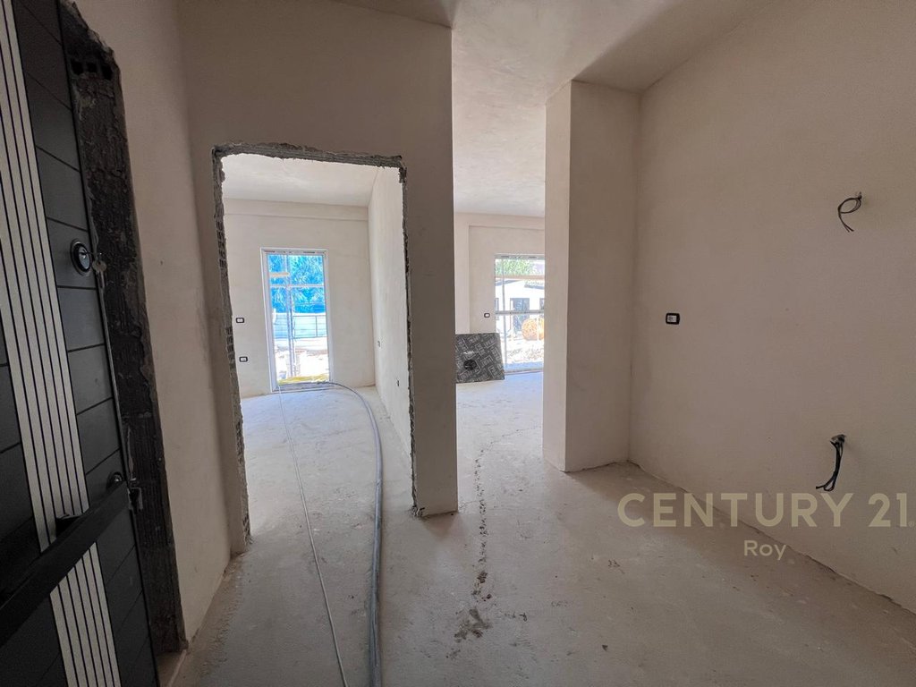 Apartment 1+1 + Parking Space for Sale at Mali i Robit
