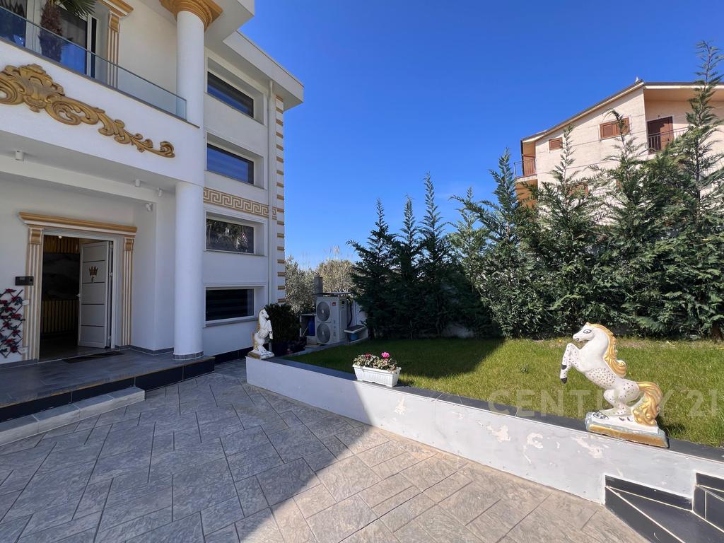Luxury Villa for Sale with Sea View in Golem