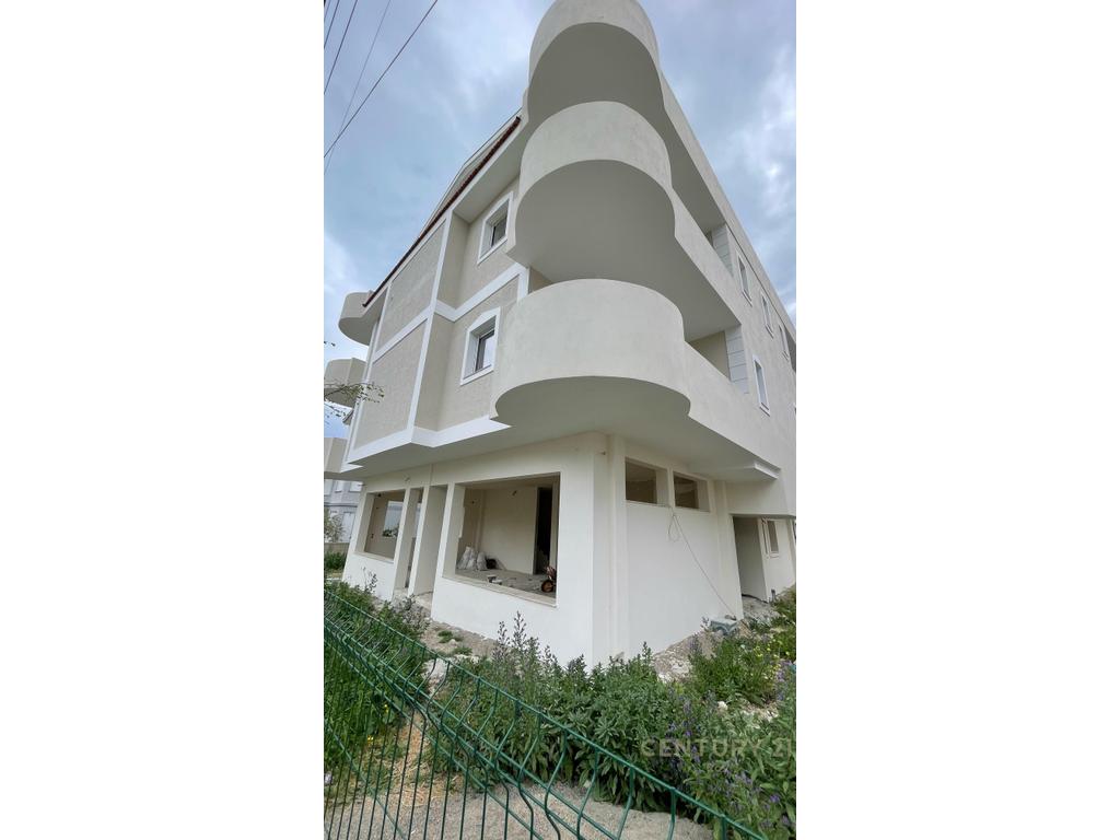 4-Storey Building for Sale in Golem.