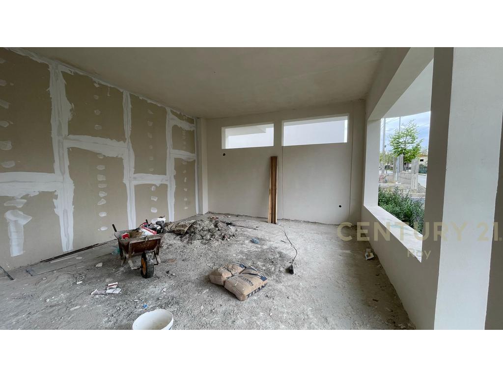 4-Storey Building for Sale in Golem.