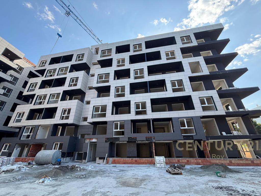 2+1 Apartment with Sea View in the "Montevideo" Residence in Mali Robit. Payment by Installments Possible