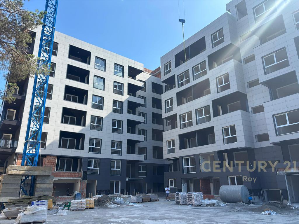 2+1 Apartment with Sea View in the "Montevideo" Residence in Mali Robit. Payment by Installments Possible