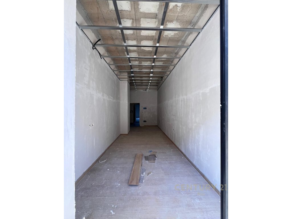 Studio Apartment with Veranda for Sale in Golem, near Miami Beach