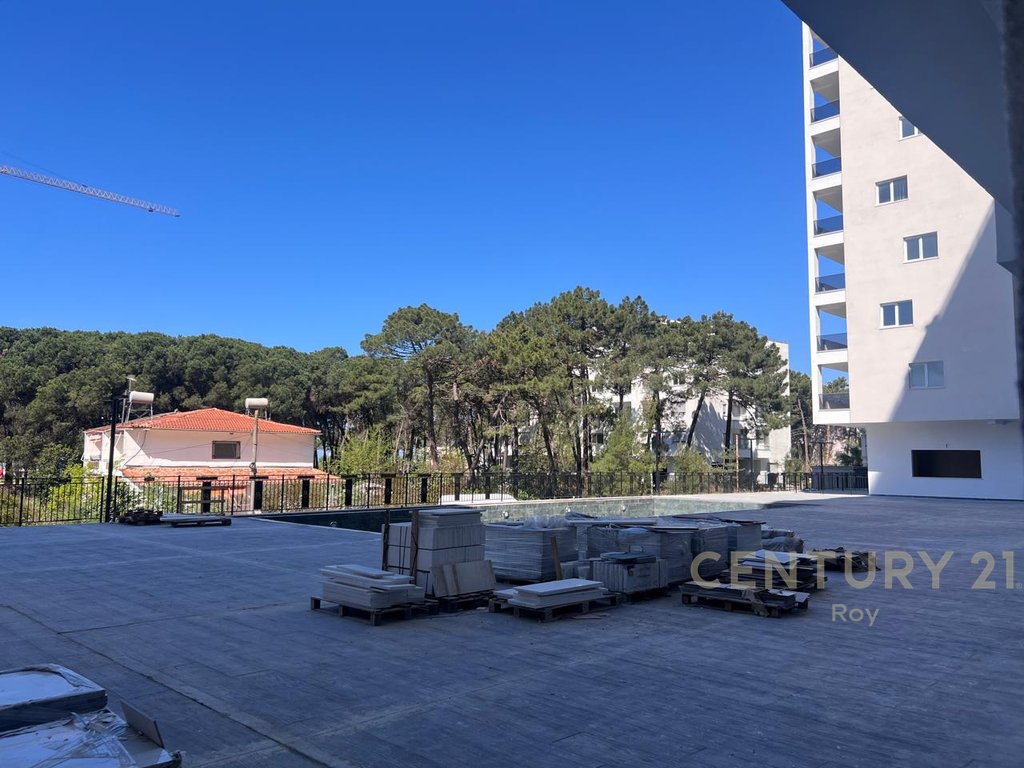 Studio Apartment with Veranda for Sale in Golem, near Miami Beach