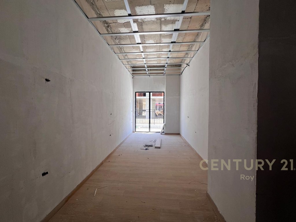 Studio Apartment with Veranda for Sale in Golem, near Miami Beach