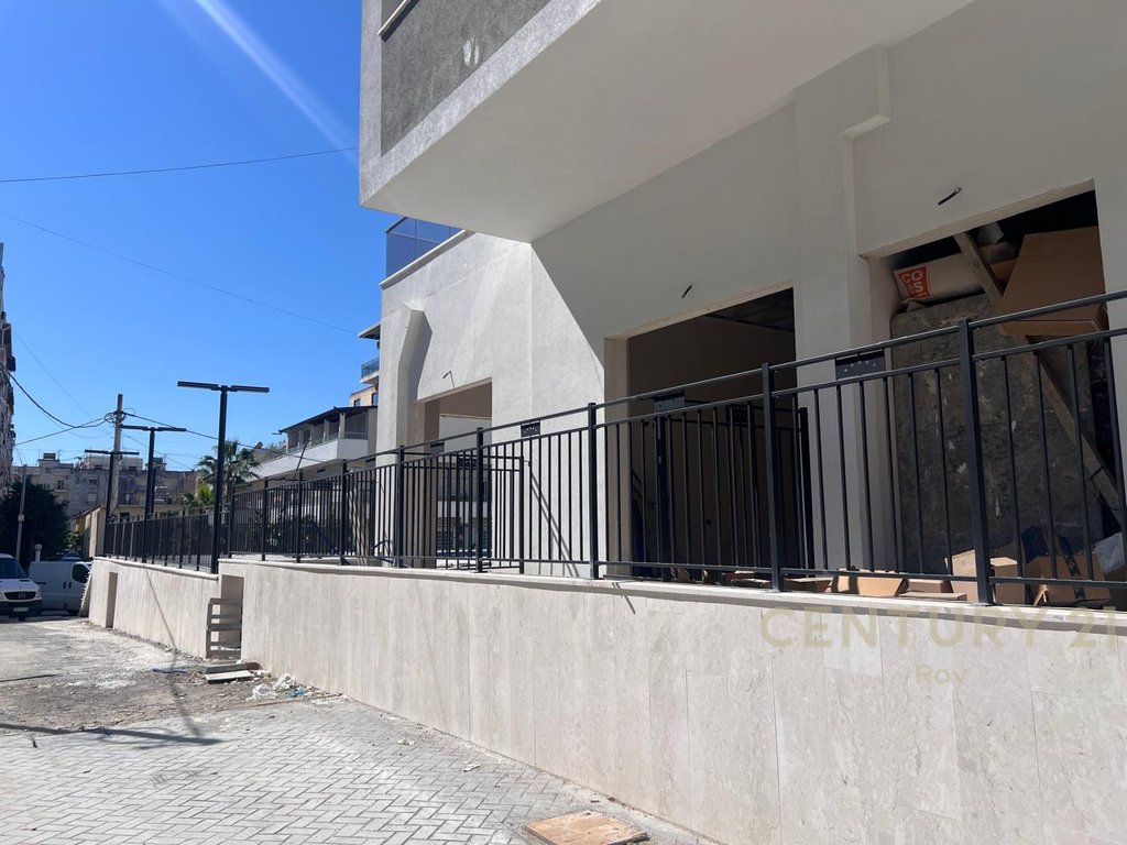 Studio Apartment with Veranda for Sale in Golem, near Miami Beach