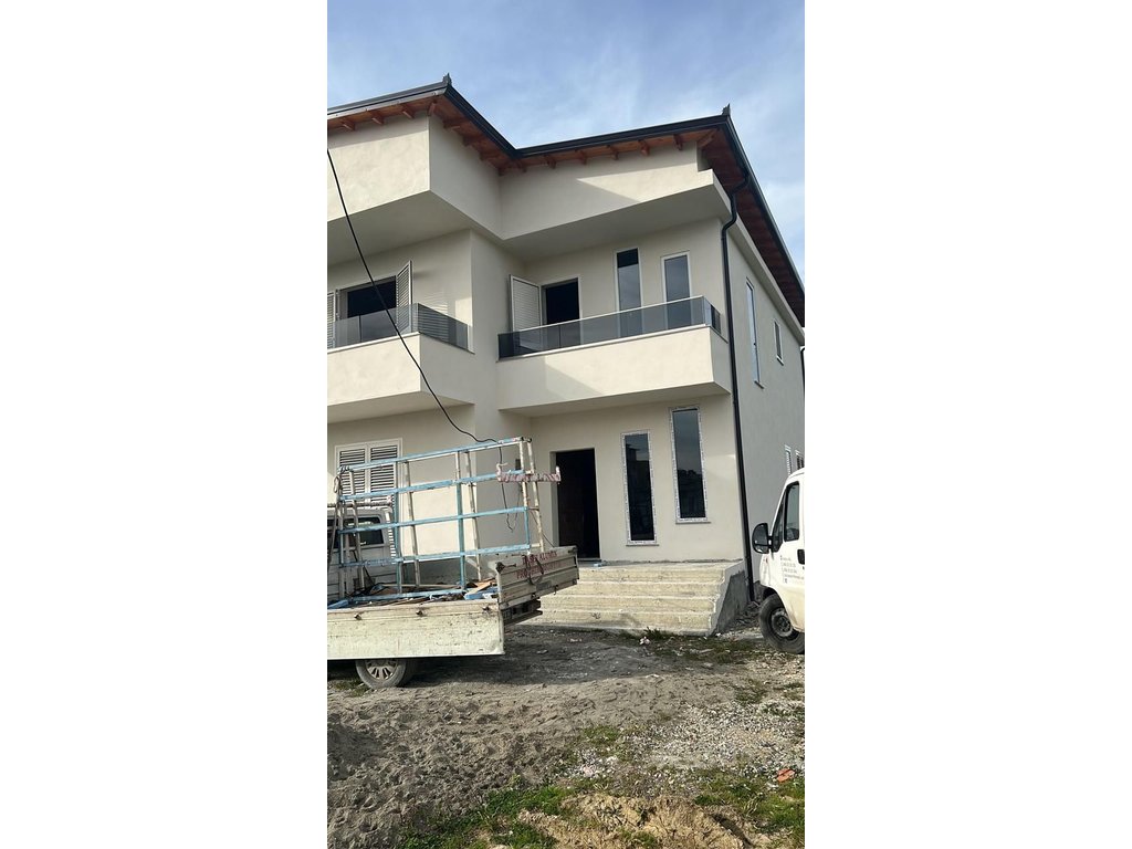 Individual Villas for Sale in Golem