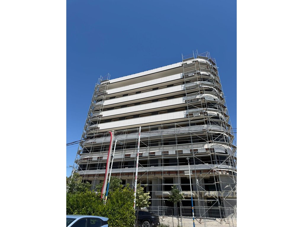 Apartment 1+1 for Sale in Golem, New Construction Only 20 Meters from the Beach