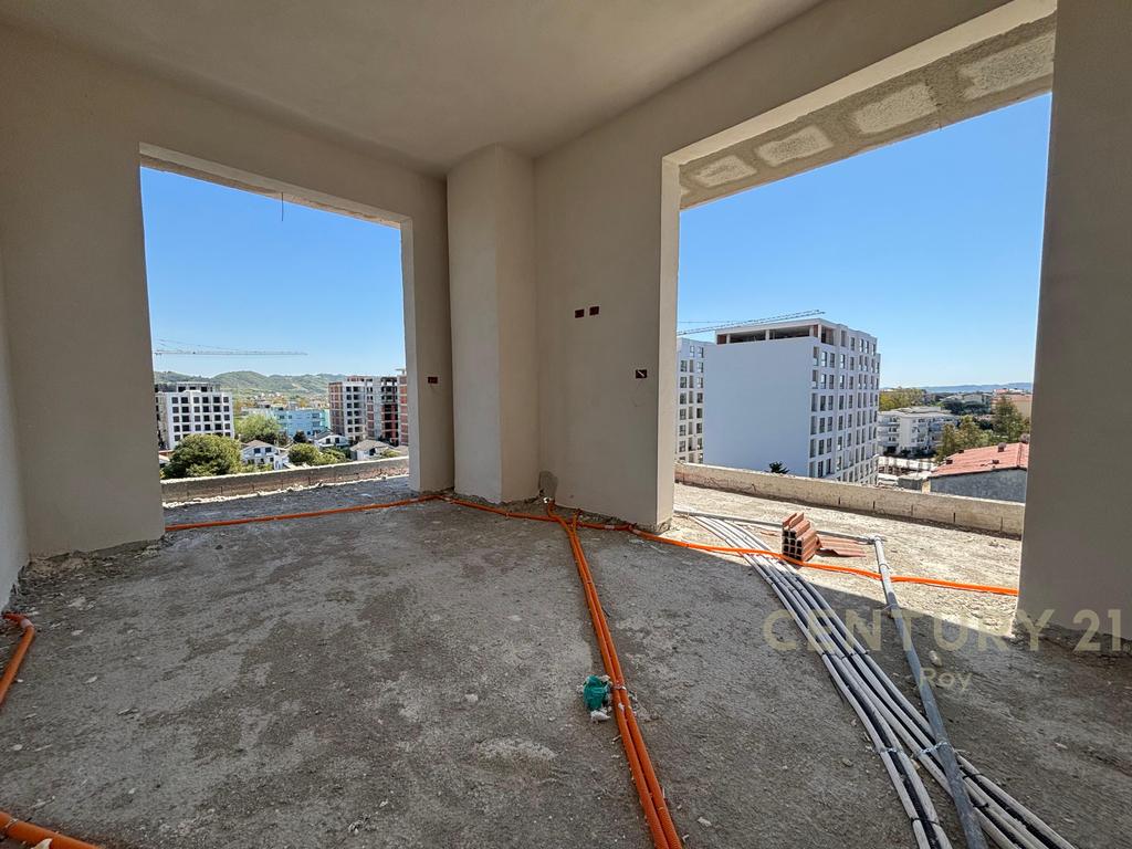 2+1 Apartment for Sale in Montevideo Residence in Mali Robit