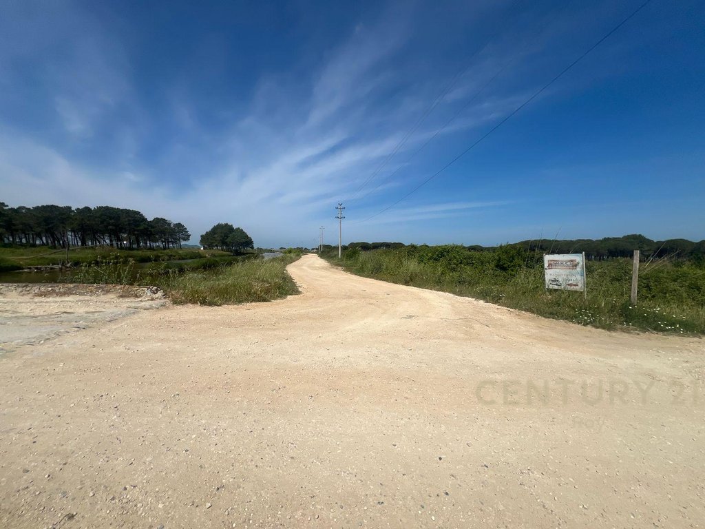 Land for Sale in the Rinia Sector - Ideal Investment Opportunity
