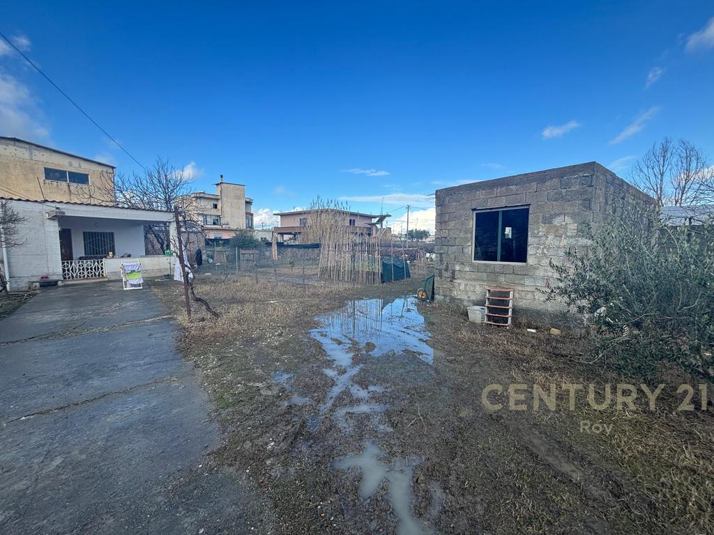 Truall + Building in Shkozet, near the Main Road