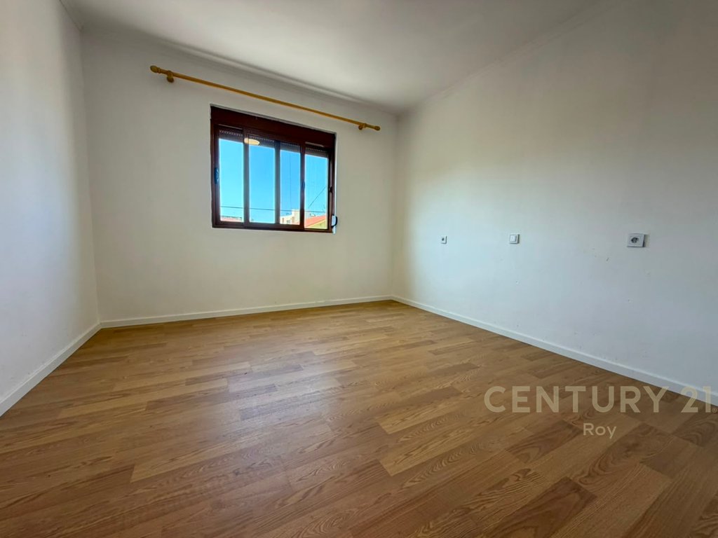 Apartment 1+1 for Sale in the Center of Kavaje (7/13)