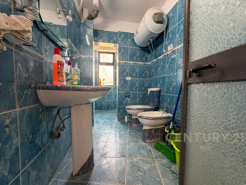 Apartment 1+1 for Sale in the Center of Kavaje (10/13)