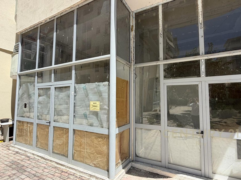 Multifunctional Unit for Sale in Golem (4/7)