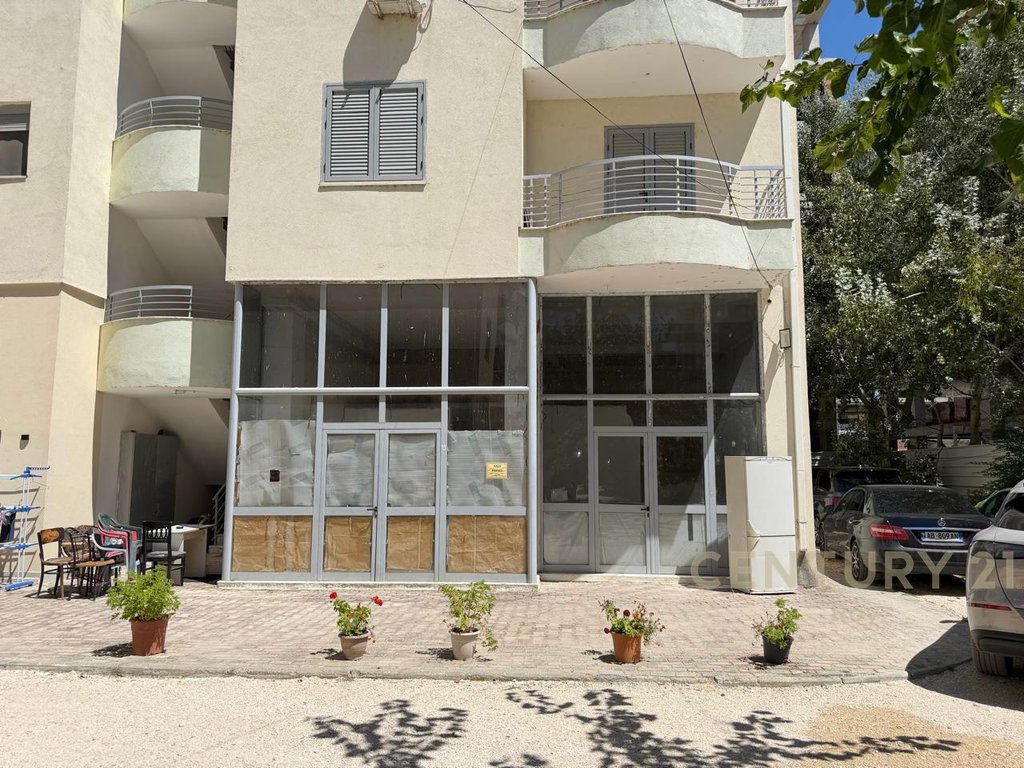 Multifunctional Unit for Sale in Golem (5/7)