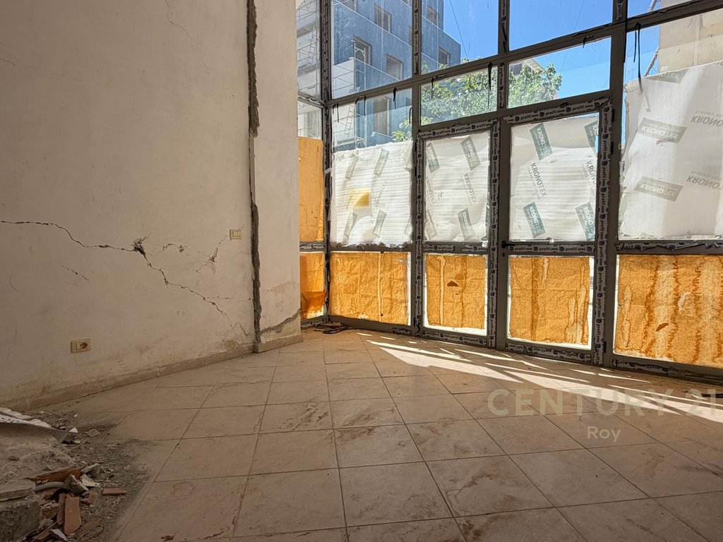 Multifunctional Unit for Sale in Golem (6/7)