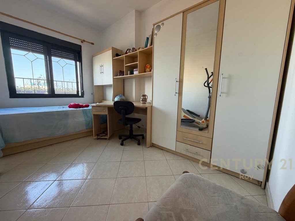 Apartment 3+1+2 for Sale with Sea View at the Beach (13/20)