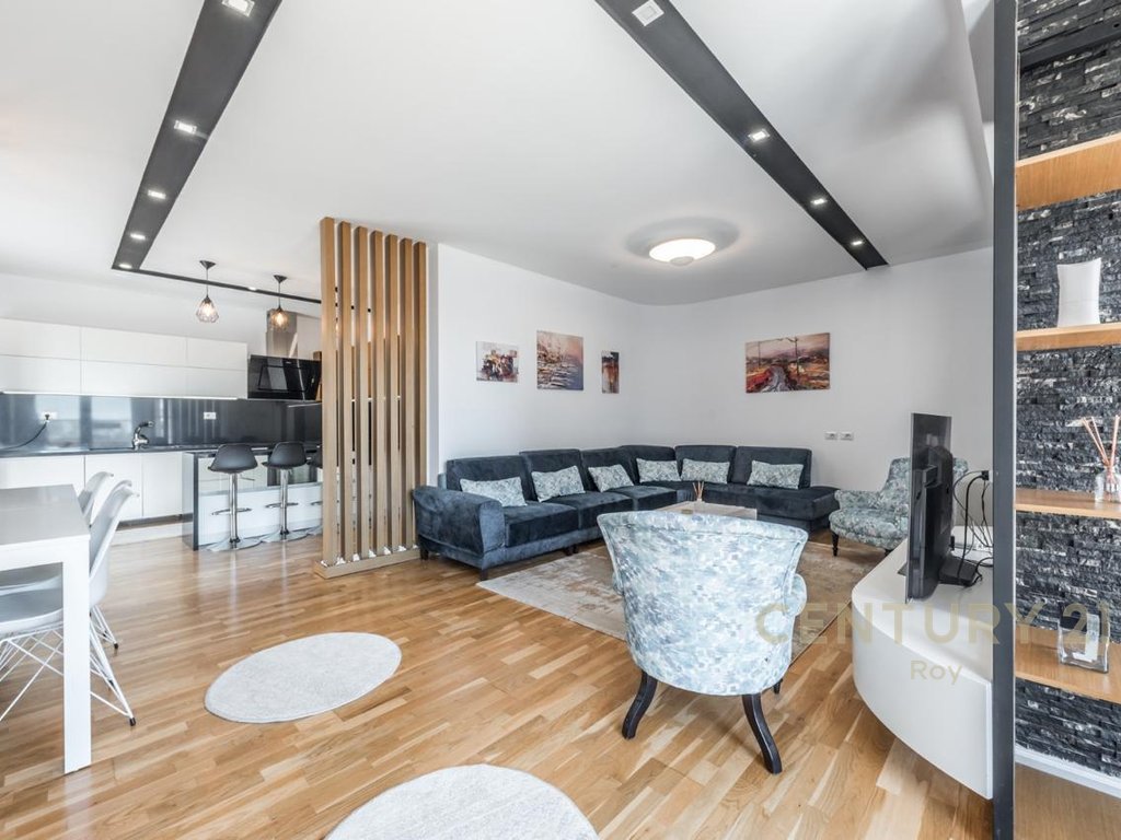 Papafingo Premium for Sale - Durres, near Kazazi (2/20)