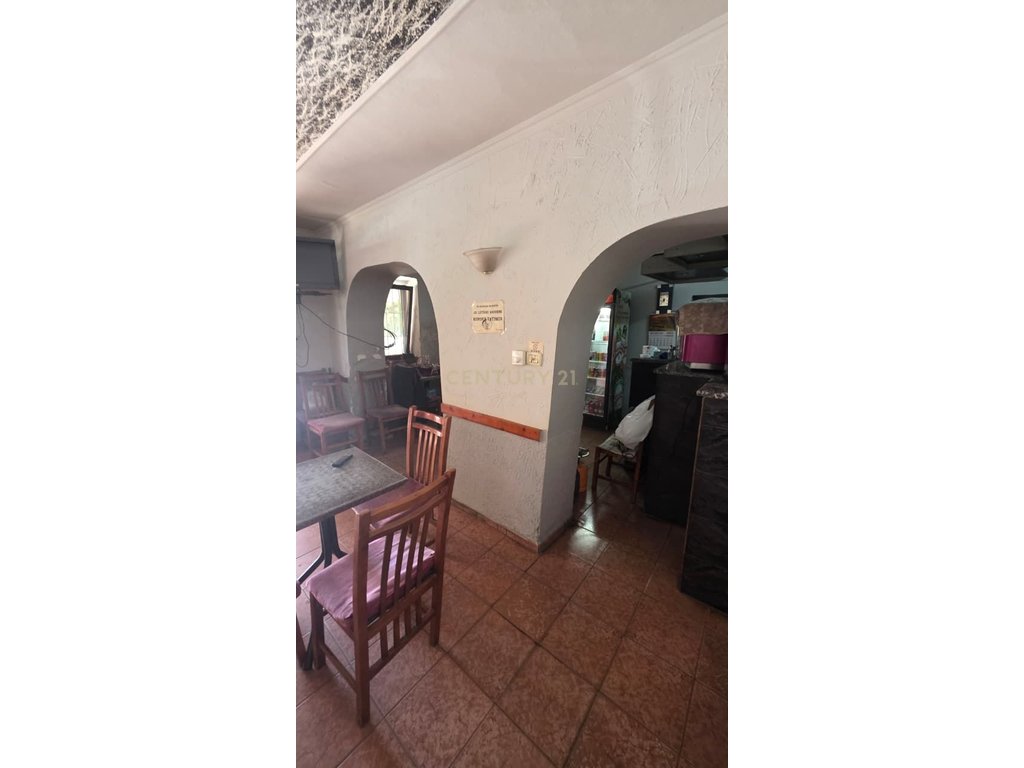 Ambient Commercial Floor 0 For Sale on 4 Deshmoret Street