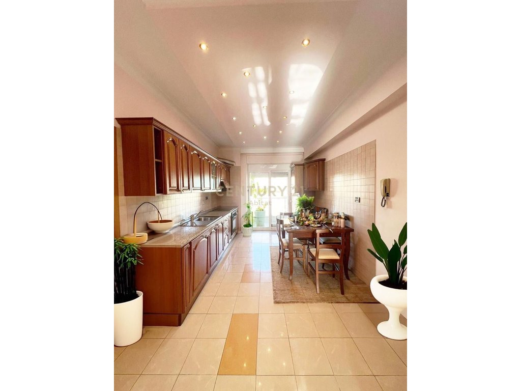 Bllok: 2+1+2 APARTMENT FOR RENT